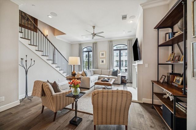 818 Dunleigh Meadows Lane, Houston, TX 77055