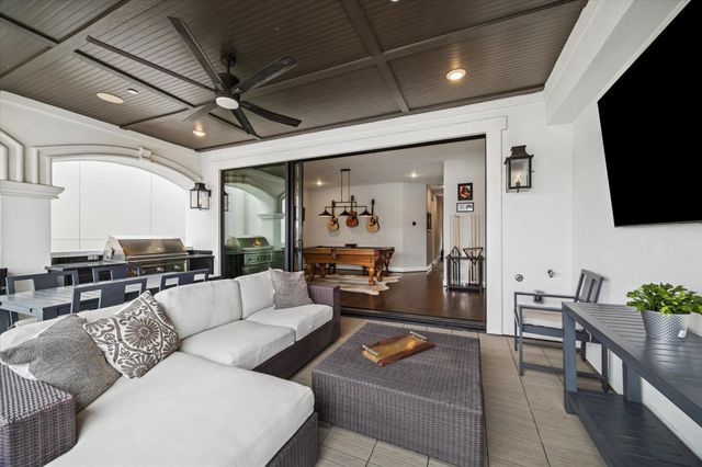 818 Dunleigh Meadows Lane, Houston, TX 77055