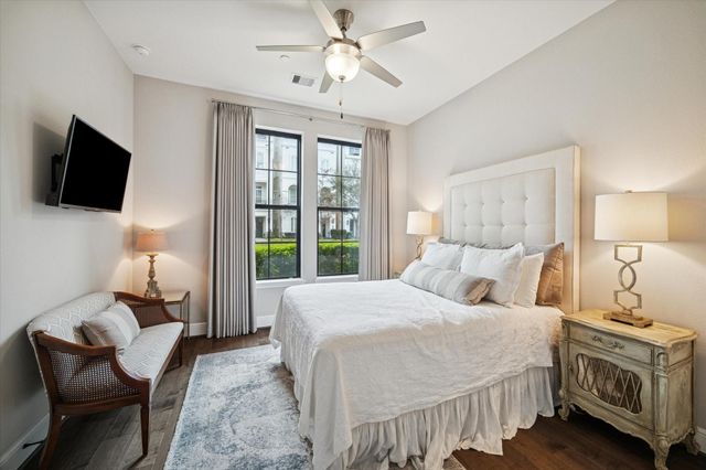 818 Dunleigh Meadows Lane, Houston, TX 77055