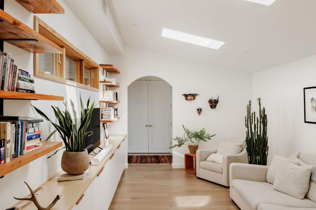 201 Terra Scena TRL, Dripping Springs, TX 78620