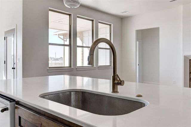 1243 Tawny Hills Road, Piedmont, OK 73078