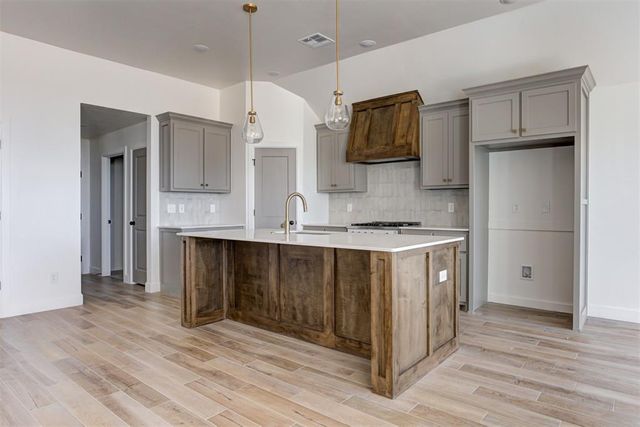 1243 Tawny Hills Road, Piedmont, OK 73078