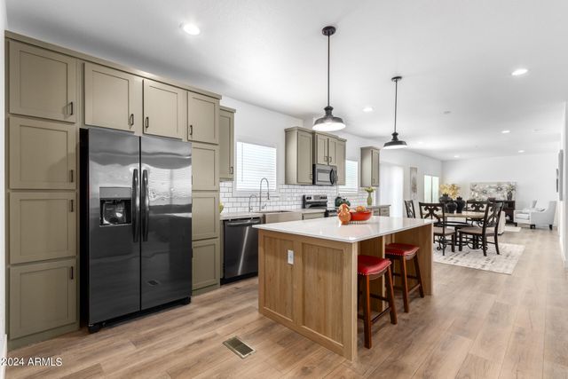 50863 W SAFFRON Lane, Maricopa, AZ 85139