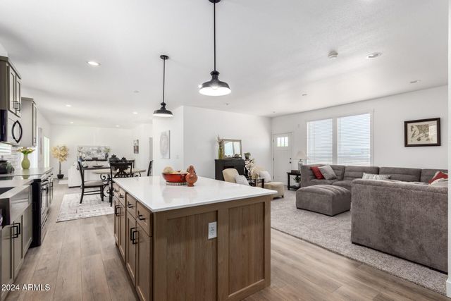 50863 W SAFFRON Lane, Maricopa, AZ 85139