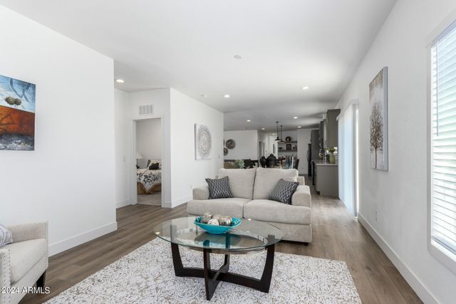 50863 W SAFFRON Lane, Maricopa, AZ 85139