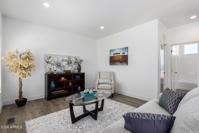 50863 W SAFFRON Lane, Maricopa, AZ 85139