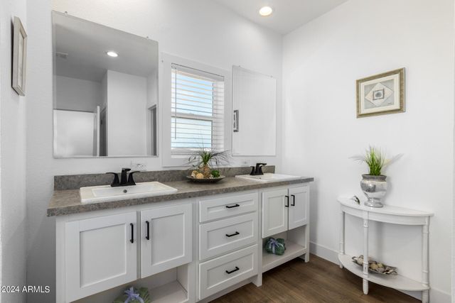 50863 W SAFFRON Lane, Maricopa, AZ 85139