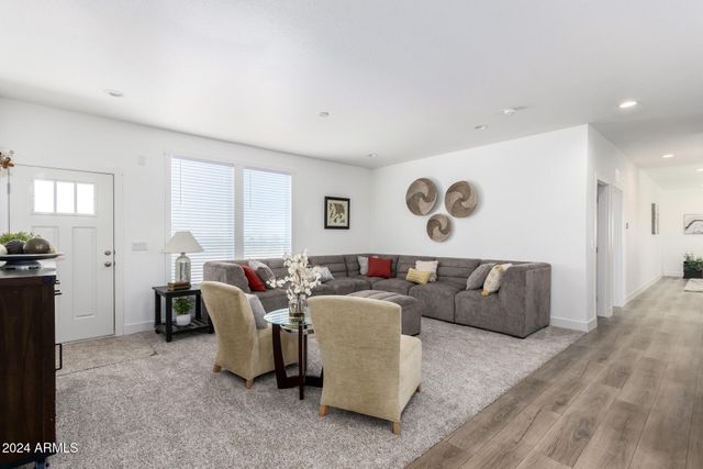 50863 W SAFFRON Lane, Maricopa, AZ 85139