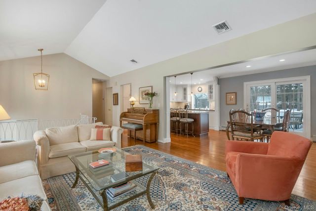 62 Whitson Road, Briarcliff Manor, NY 10510