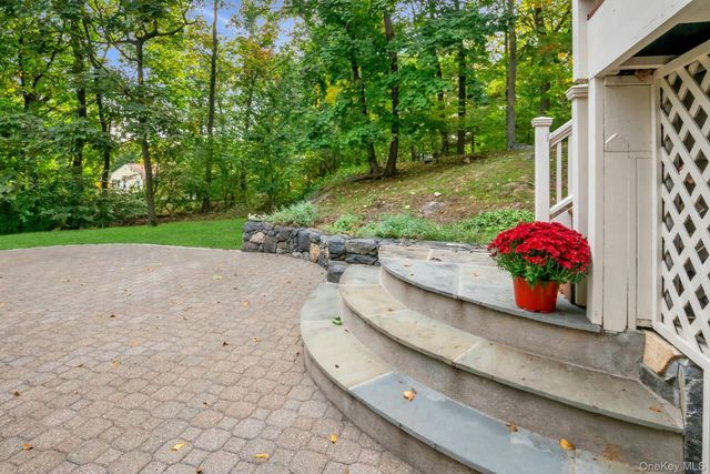 62 Whitson Road, Briarcliff Manor, NY 10510