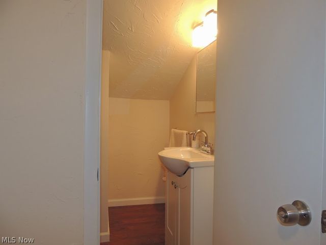 23781 Columbus Road, Bedford Heights, OH 44146