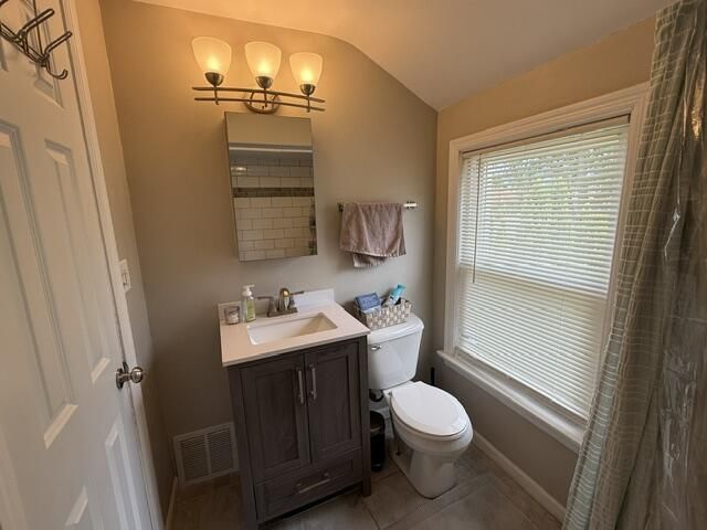 2413 Bate STREET, Racine, WI 53403