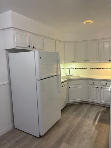 301 Lake Hinsdale Drive 108, Willowbrook, IL 60527