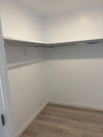 301 Lake Hinsdale Drive 108, Willowbrook, IL 60527