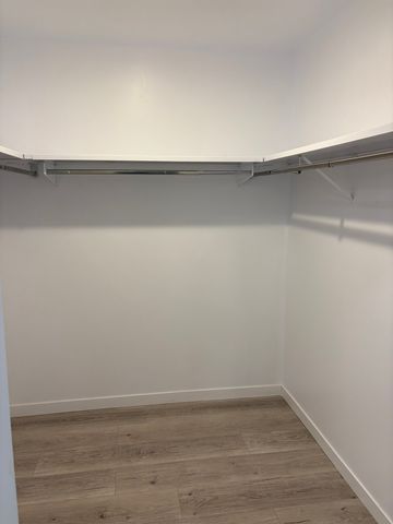 301 Lake Hinsdale Drive 108, Willowbrook, IL 60527