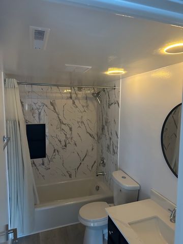 301 Lake Hinsdale Drive 108, Willowbrook, IL 60527