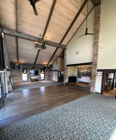 301 Lake Hinsdale Drive 108, Willowbrook, IL 60527