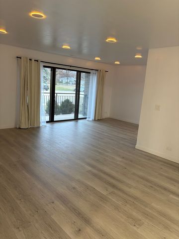 301 Lake Hinsdale Drive 108, Willowbrook, IL 60527