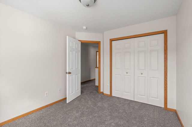 2457 Yellowstone Drive 116, Hastings, MN 55033