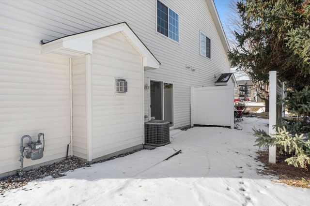 2457 Yellowstone Drive 116, Hastings, MN 55033