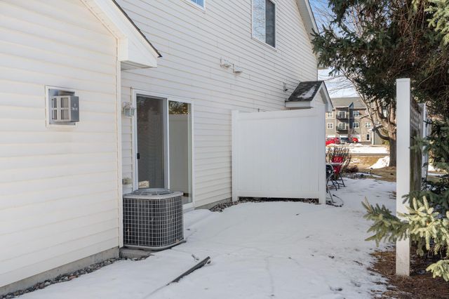 2457 Yellowstone Drive 116, Hastings, MN 55033