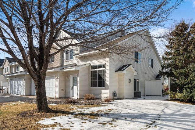 2457 Yellowstone Drive 116, Hastings, MN 55033