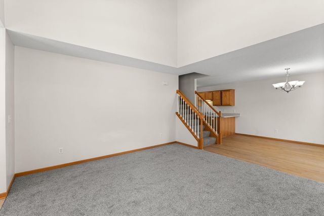 2457 Yellowstone Drive 116, Hastings, MN 55033