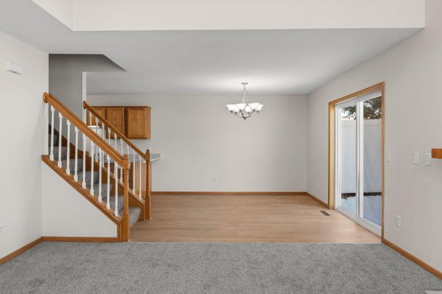 2457 Yellowstone Drive 116, Hastings, MN 55033