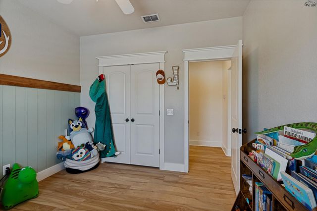 2386 N PETERSON ROAD, Iowa Park, TX 76367