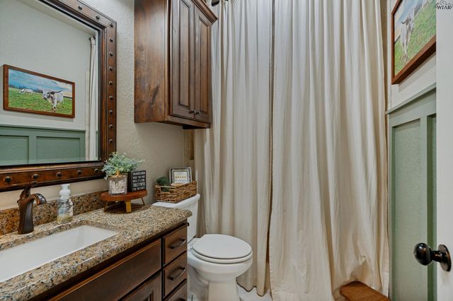 2386 N PETERSON ROAD, Iowa Park, TX 76367