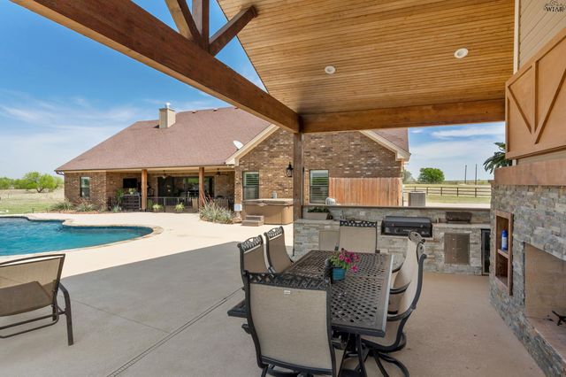 2386 N PETERSON ROAD, Iowa Park, TX 76367