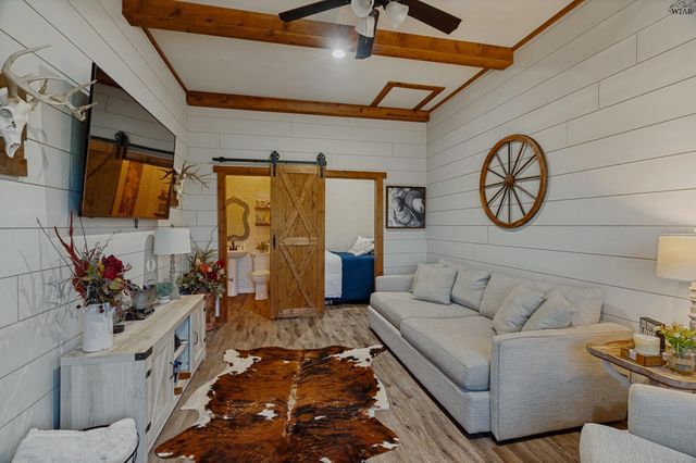 2386 N PETERSON ROAD, Iowa Park, TX 76367