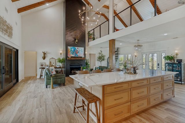 2386 N PETERSON ROAD, Iowa Park, TX 76367