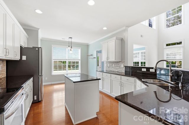 5080 Gladiola Way, Tega Cay, SC 29708