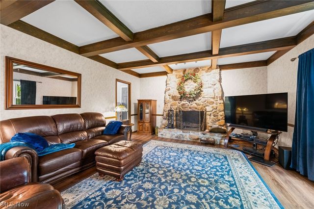 1697 Holdens Arbor Run, Westlake, OH 44145