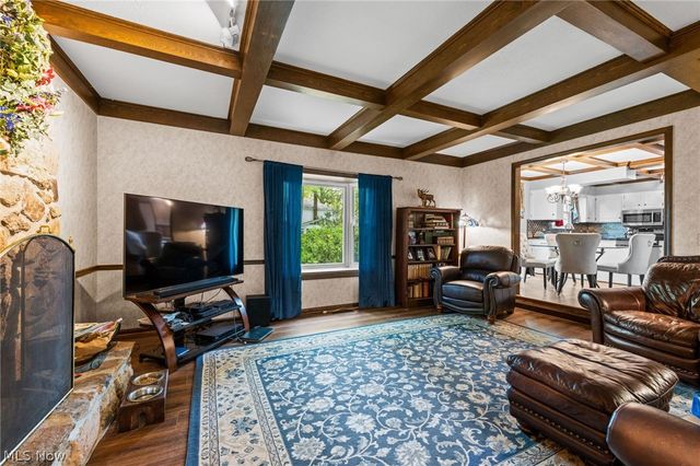 1697 Holdens Arbor Run, Westlake, OH 44145