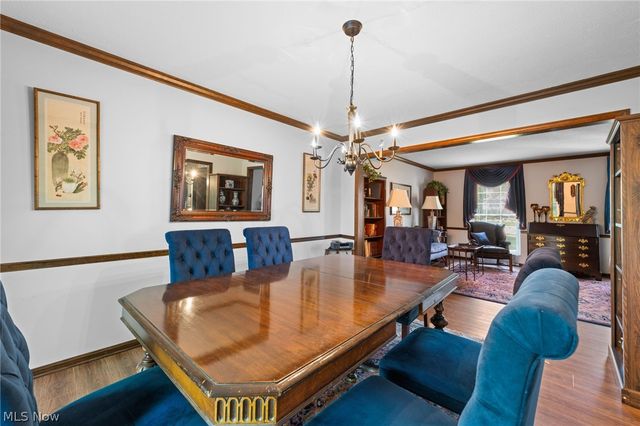 1697 Holdens Arbor Run, Westlake, OH 44145