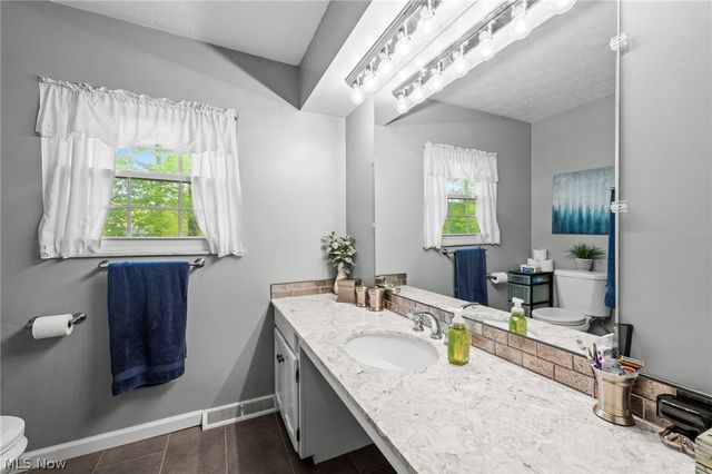 1697 Holdens Arbor Run, Westlake, OH 44145