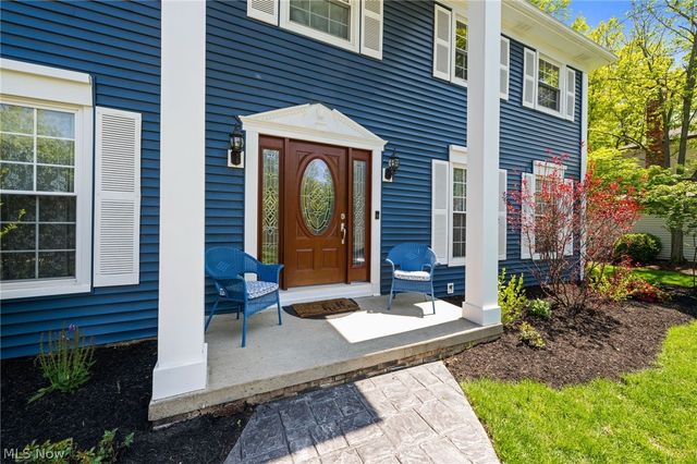 1697 Holdens Arbor Run, Westlake, OH 44145