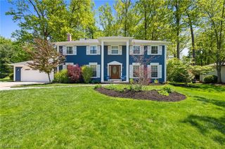 1697 Holdens Arbor Run, Westlake, OH 44145