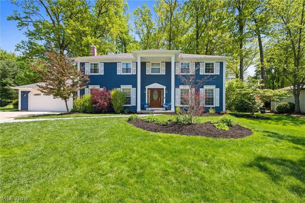 1697 Holdens Arbor Run, Westlake, OH 44145
