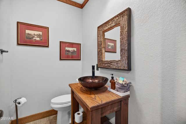 815 Wattle Blossom Drive, Gatlinburg, TN 37738