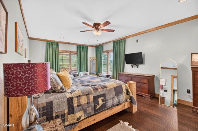 815 Wattle Blossom Drive, Gatlinburg, TN 37738