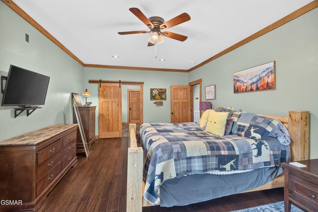 815 Wattle Blossom Drive, Gatlinburg, TN 37738