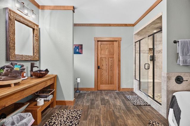815 Wattle Blossom Drive, Gatlinburg, TN 37738