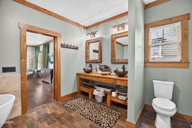 815 Wattle Blossom Drive, Gatlinburg, TN 37738