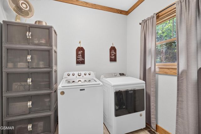 815 Wattle Blossom Drive, Gatlinburg, TN 37738