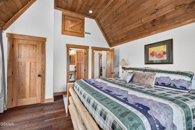 815 Wattle Blossom Drive, Gatlinburg, TN 37738