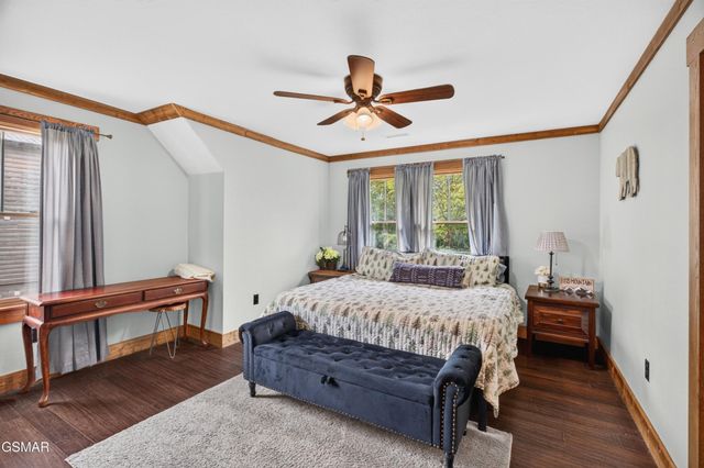 815 Wattle Blossom Drive, Gatlinburg, TN 37738