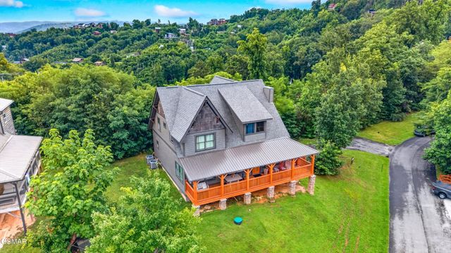 815 Wattle Blossom Drive, Gatlinburg, TN 37738